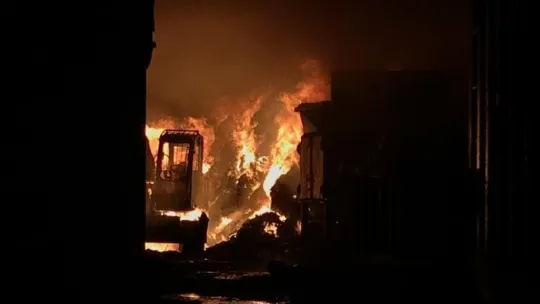 Başiskele'de fabrika yangını