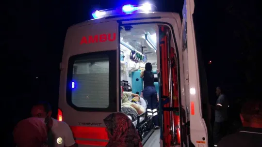 Kocaeli'de feci kaza, evlerine 50 metre kala traktör devrildi: 1 ölü, 3 yaralı