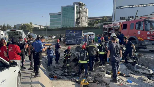 Kocaeli'de feci kaza: Ölü ve yaralılar var
