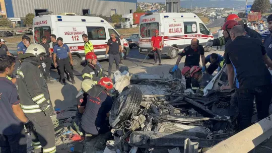 Kocaeli'de feci kaza: Ölü ve yaralılar var