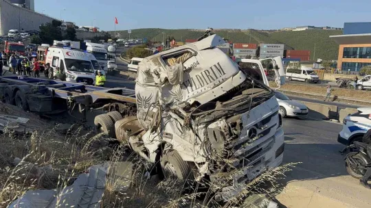 Kocaeli'de feci kaza: Ölü ve yaralılar var