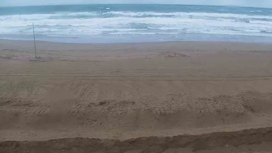 Kocaeli'de fırtına etkili oluyor: Sahillerde dalgalar yükseldi, zirvede yağmur ve sis hakim