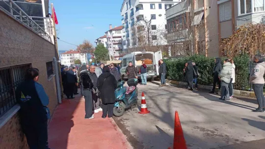 Kocaeli'de forkliftin altında kalan işçi son yolculuğuna uğurlandı