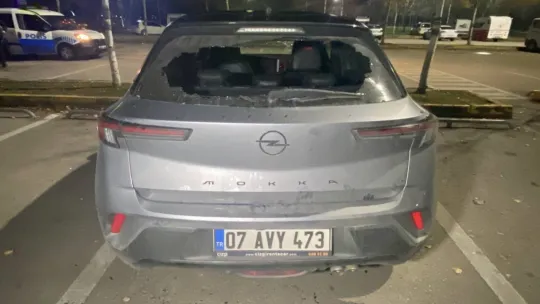 İzmit'te 35 aracın camını patlatıp kayıplara karıştılar