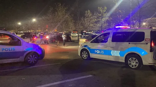 İzmit'te 35 aracın camını patlatıp kayıplara karıştılar