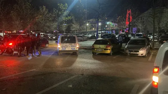 İzmit'te 35 aracın camını patlatıp kayıplara karıştılar