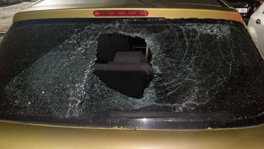 İzmit'te 35 aracın camını patlatıp kayıplara karıştılar