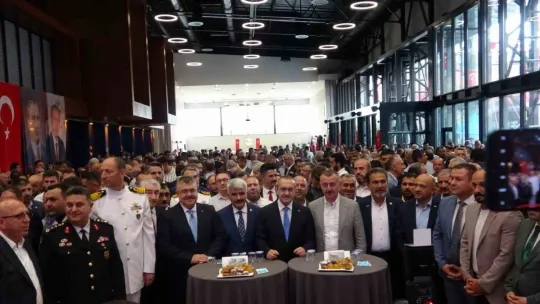 Geçmişten bugüne bayramlaşmaların fotoğrafları sergilendi