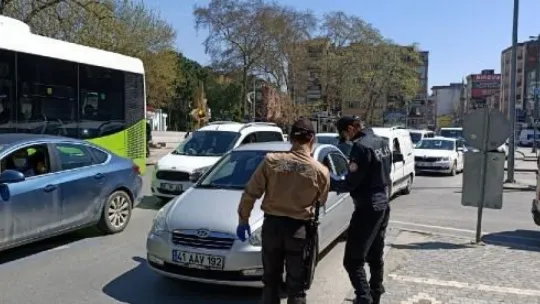 Kocaeli'de gençler evde kalmadı!