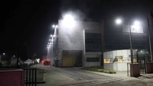 Geri dönüşüm fabrikası yandı!