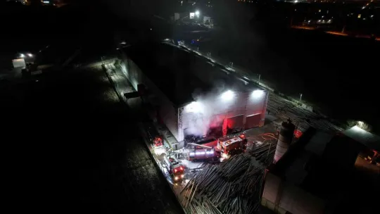 Geri dönüşüm fabrikası yandı!