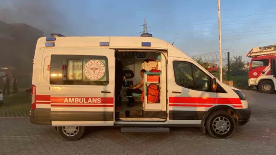 Kocaeli'de geri dönüşüm fabrikasında yangın