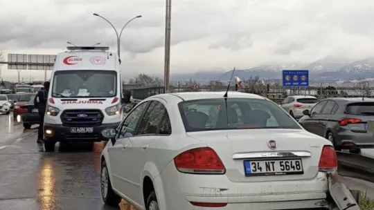 Kocaeli'de hatalı sollama kazaya sebep oldu