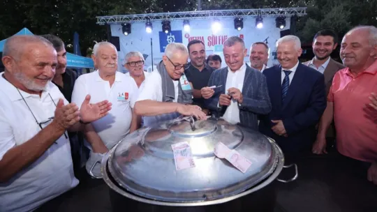 Kocaeli'de helva şöleni coşkusu