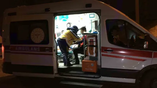 Kocaeli'de iki araç çarpıştı: 3 yaralı