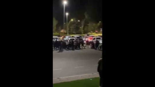Kocaeli'de iki grubun kavgasında yumruklar havada uçuştu