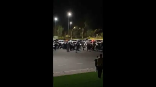 Kocaeli'de iki grubun kavgasında yumruklar havada uçuştu