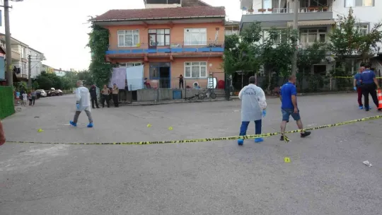Kocaeli'de iki grup arasında silahlı bıçaklı kavga: 3 yaralı