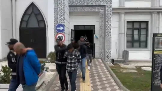 Kocaeli'de iki otomobilde ve tankerde 248 ruhsatsız tabanca ele geçirildi