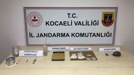 Kocaeli'de 11 kilo uyuşturucu ele geçirdi