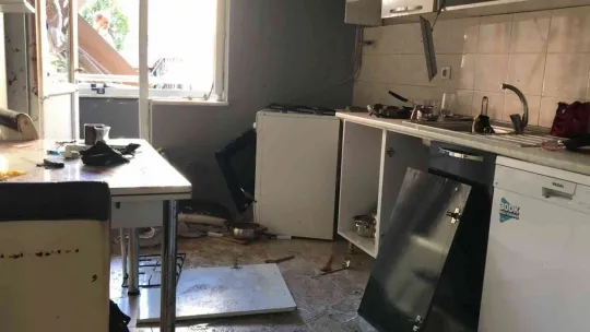 Kocaeli'de doğalgaz patlaması: 15 ev ve bir araç hasar gördü