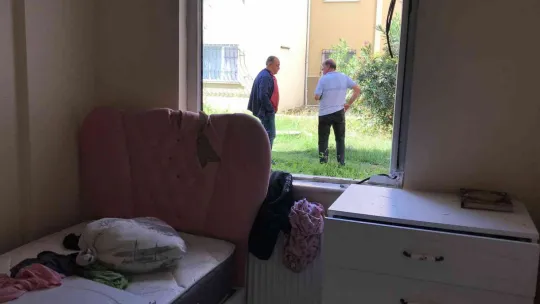 Kocaeli'de doğalgaz patlaması: 15 ev ve bir araç hasar gördü