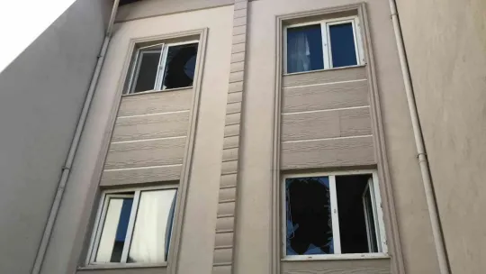 Kocaeli'de doğalgaz patlaması: 15 ev ve bir araç hasar gördü
