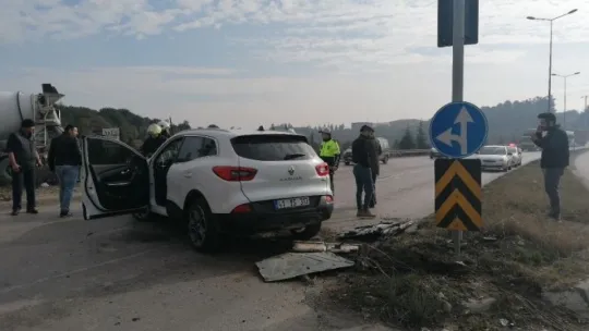Kocaeli'de kamyon ile cip çarpıştı! 2 ağır yaralı
