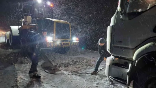 Kocaeli'de kar yağışı zor anlar yaşattı
