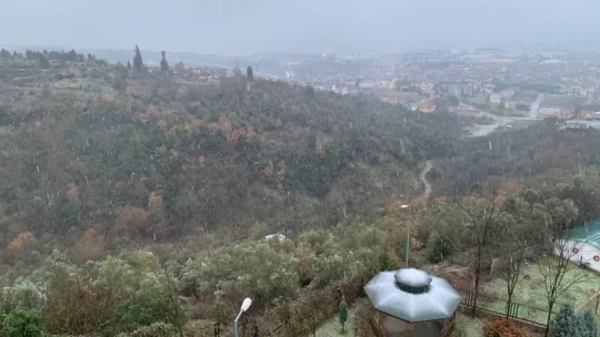 Kocaeli'de karla karışık yağmur etkili oluyor