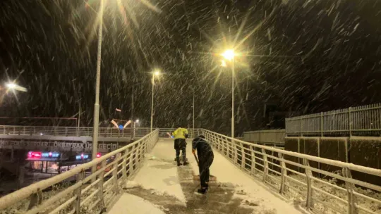 Kocaeli'de karla mücadele çalışmaları sürüyor