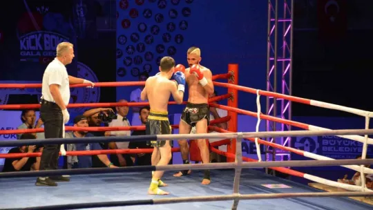 Kocaeli'de kick boks coşkusu yaşandı