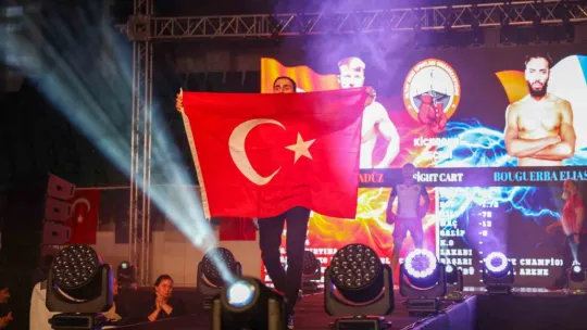 Kocaeli'de kick boks fırtınası esti