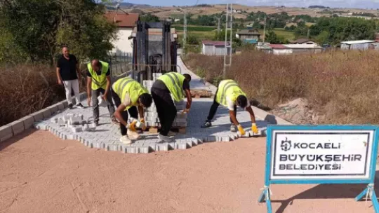 Kocaeli'de kırsal mahalle yolları yenileniyor