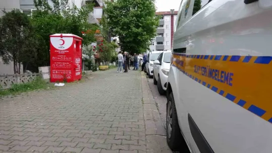 Önce eşinin sonra kendi kafasına sıktı