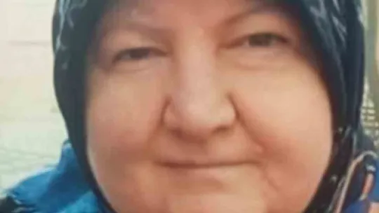 Önce eşinin sonra kendi kafasına sıktı