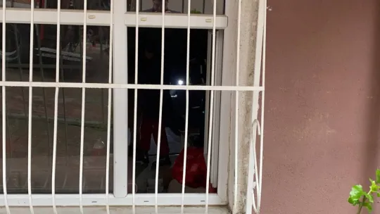 Korkutan yangın: 2 kişi dumandan etkilendi