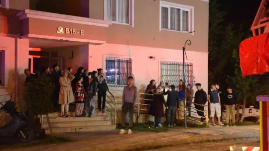 Kocaeli'de korkutan yangın: 7 kişi dumandan etkilendi