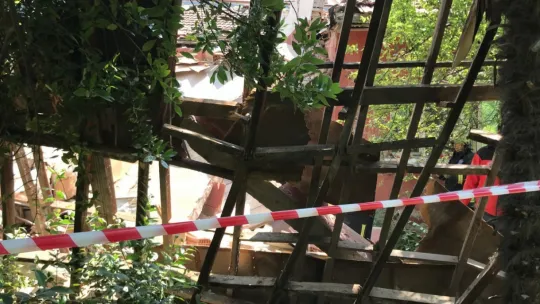 Kocaeli'de metruk ev çöktü: 2 kişi hayatını kaybetti