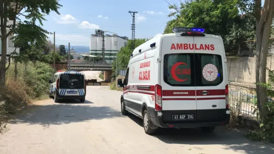 Kocaeli'de metruk ev çöktü: 2 kişi hayatını kaybetti