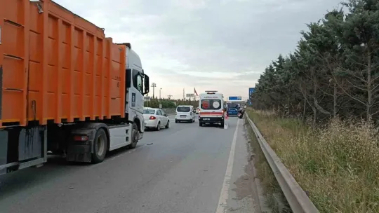 Kocaeli'de motosiklet bariyerlere çarptı