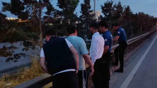 Kocaeli'de motosiklet bariyerlere çarptı