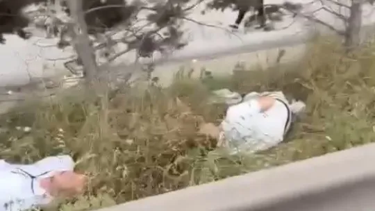 Kocaeli'de motosiklet bariyerlere çarptı