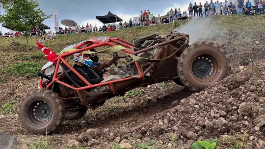 Kocaeli'de nefes kesen off-road heyecanı