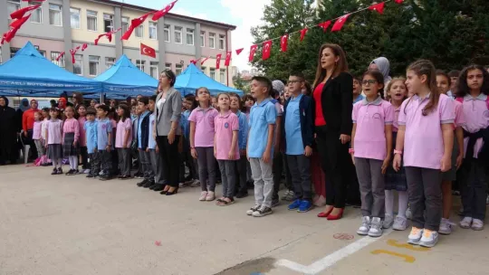 Kocaeli'de öğrenciler ders başı yaptı