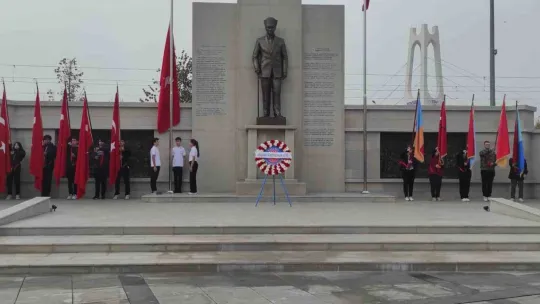Kocaeli'de Öğretmenler Günü kutlandı