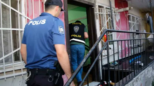 Kocaeli'de operasyonla 28 suç makinesi yakalandı