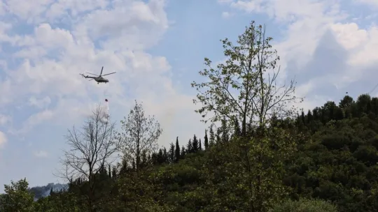 Orman yangınına helikopterle müdahale