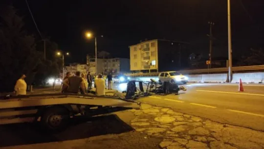 Kocaeli'de otomobil ile kasalı motosiklet çarpıştı! 1 ağır yaralı!