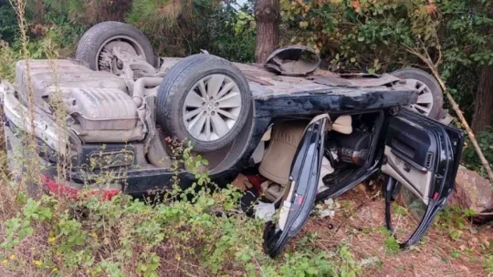 Kocaeli'de otomobil takla attı: 1 yaralı!